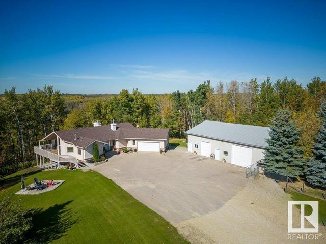 53507 Rr 14, House detached with 4 bedrooms, 3 bathrooms and 20 parking in Parkland County AB | Image 2