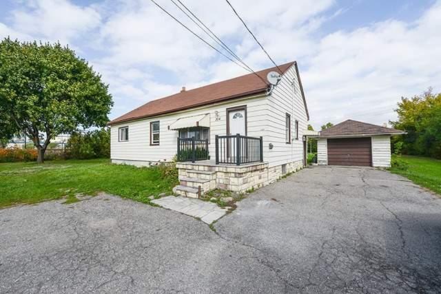 104 Mclaughlin Rd S, House detached with 3 bedrooms, 2 bathrooms and 8 parking in Brampton ON | Image 2