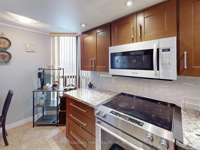 209 - 25 Agnes St, Condo with 2 bedrooms, 2 bathrooms and 1 parking in Mississauga ON | Image 7