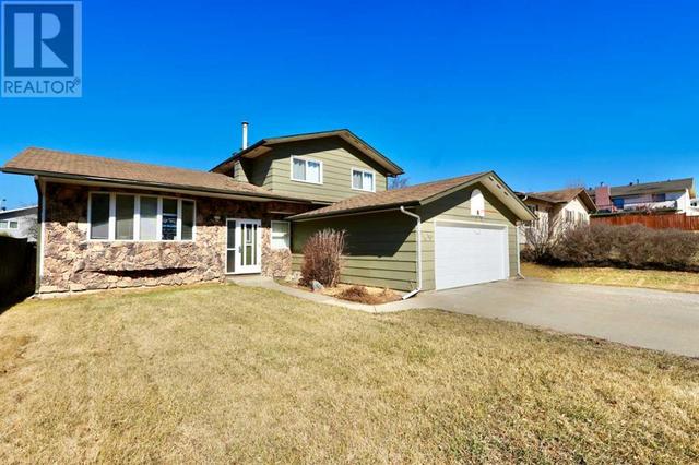 7210 100 Street, House detached with 7 bedrooms, 2 bathrooms and 4 parking in Peace River AB | Image 3