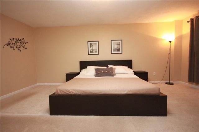 56 Jill Cres, House detached with 4 bedrooms, 4 bathrooms and 6 parking in Brampton ON | Image 11