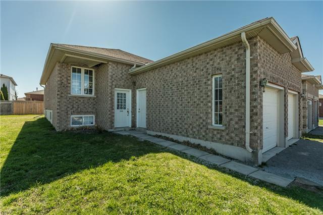 309 Johnson St, House detached with 2 bedrooms, 3 bathrooms and 2 parking in Barrie ON | Image 1
