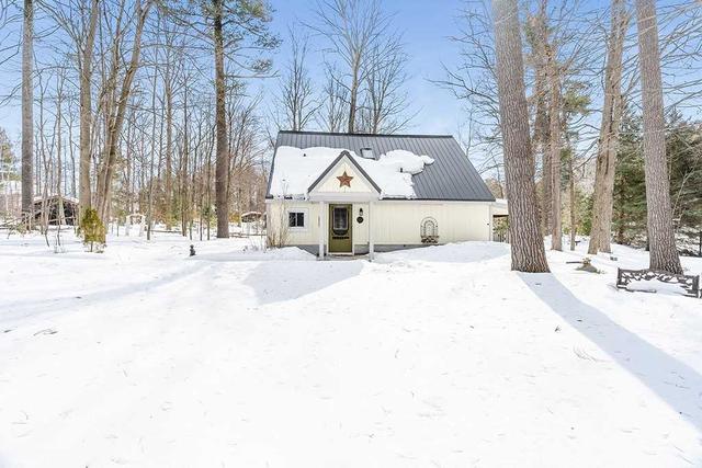 2 Seneca Lane, House detached with 3 bedrooms, 2 bathrooms and 5 parking in Oro Medonte ON | Image 12