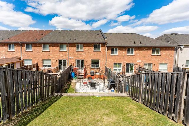 198 Albright Rd, House attached with 3 bedrooms, 4 bathrooms and 3 parking in Brampton ON | Image 33