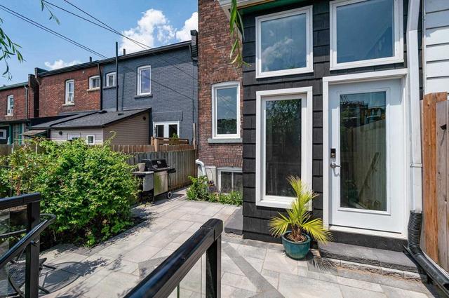 25 Grafton Ave, House semidetached with 4 bedrooms, 4 bathrooms and 2 parking in Toronto ON | Image 21