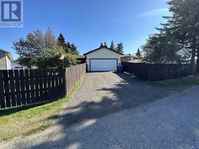 718 Cariboo Trail, House detached with 3 bedrooms, 2 bathrooms and null parking in One Hundred Mile House BC | Image 5