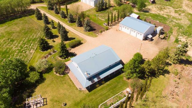 2010 Township Road 412, House detached with 4 bedrooms, 2 bathrooms and 2 parking in Lacombe County AB | Image 45