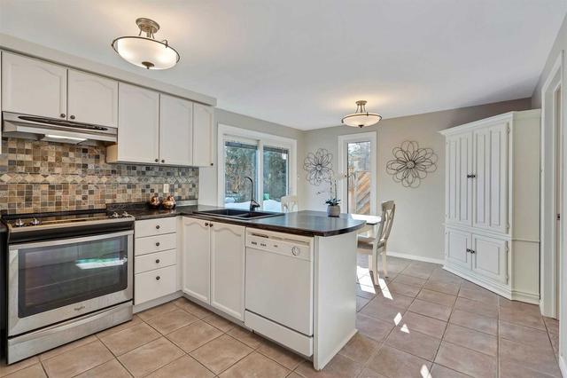 230 Oakwood Cres, House detached with 3 bedrooms, 3 bathrooms and 5 parking in Orangeville ON | Image 4