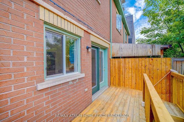 32c Oxford St, House attached with 3 bedrooms, 4 bathrooms and 2 parking in Toronto ON | Image 31