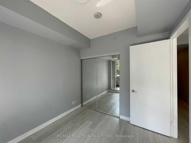 305 - 2212 Lake Shore Blvd W, Condo with 1 bedrooms, 1 bathrooms and 1 parking in Toronto ON | Image 9