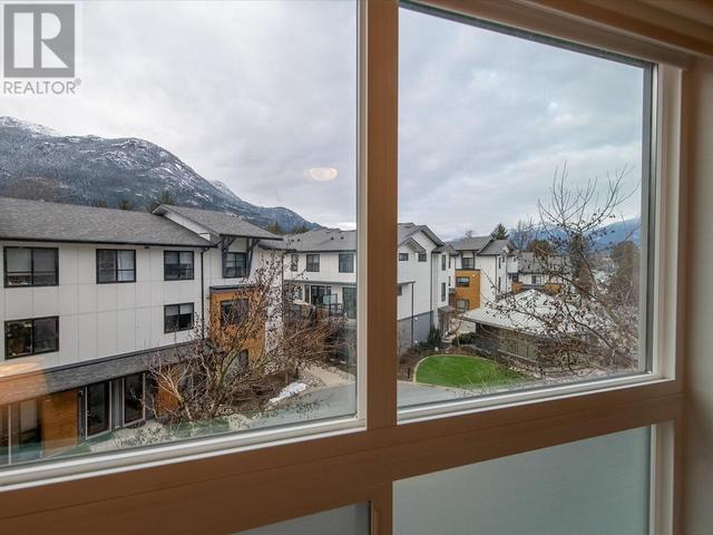 304 - 1212 Main Street, Condo with 2 bedrooms, 2 bathrooms and 1 parking in Squamish BC | Image 10