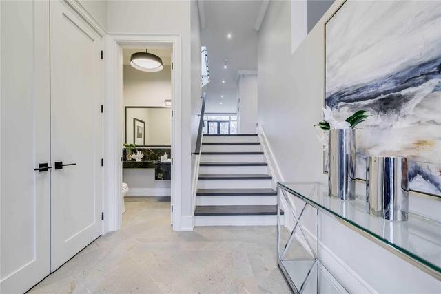 601 Broadway Ave, House detached with 4 bedrooms, 5 bathrooms and 4 parking in Toronto ON | Image 3