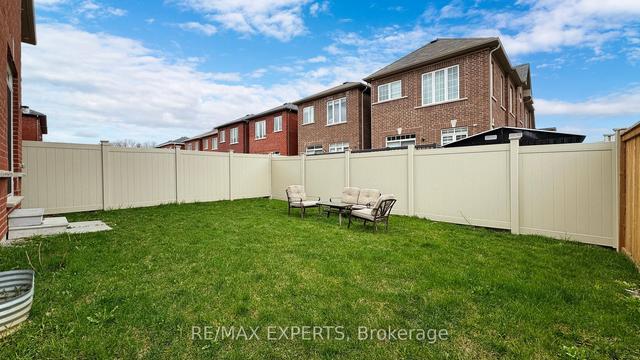32 Titan Tr, House attached with 4 bedrooms, 4 bathrooms and 3 parking in Markham ON | Image 28