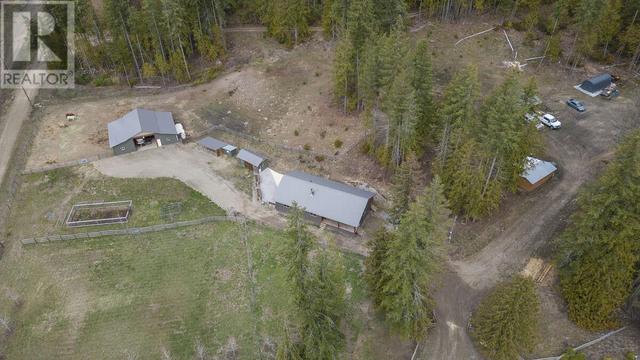 2679 White Lake Road, House detached with 3 bedrooms, 1 bathrooms and 10 parking in Columbia Shuswap C BC | Image 14