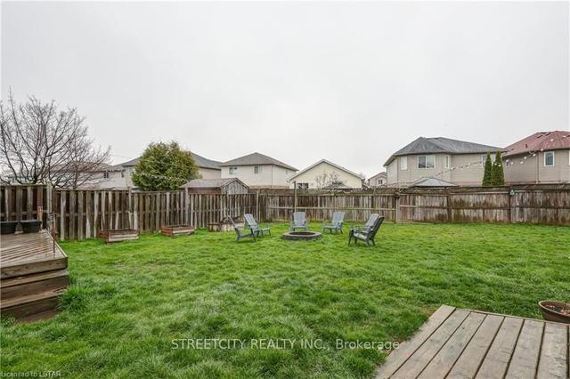 1864 Bloom Cres, House detached with 3 bedrooms, 1 bathrooms and 3 parking in London ON | Image 27