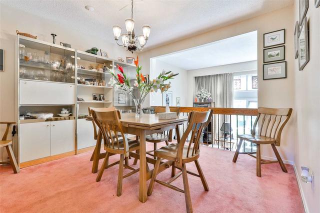 34 Vicora Linkway, Townhouse with 3 bedrooms, 2 bathrooms and 2 parking in Toronto ON | Image 37