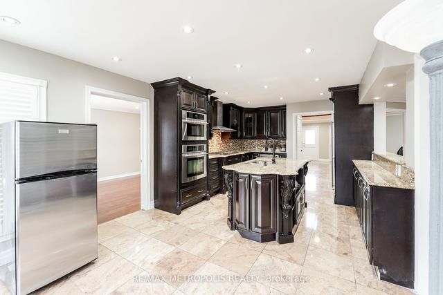 upper - 172 Avro Rd, House detached with 4 bedrooms, 2 bathrooms and 3 parking in Vaughan ON | Image 2