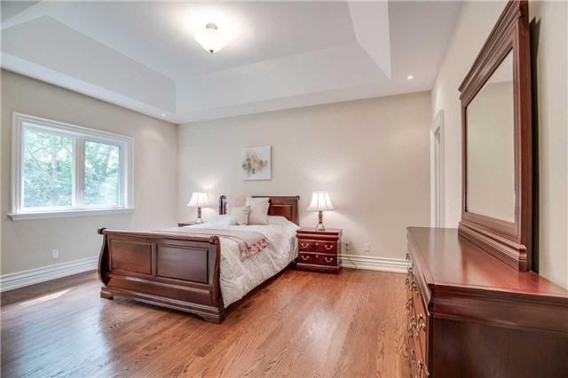 2B Carluke Cres, House detached with 5 bedrooms, 5 bathrooms and 6 parking in Toronto ON | Image 17