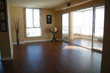 1904 - 145 Hillcrest Ave, Condo with 2 bedrooms, 2 bathrooms and 1 parking in Mississauga ON | Image 3
