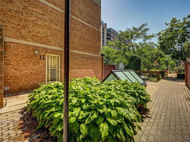 th8 - 89 Mccaul St, Townhouse with 4 bedrooms, 3 bathrooms and 0 parking in Toronto ON | Image 25