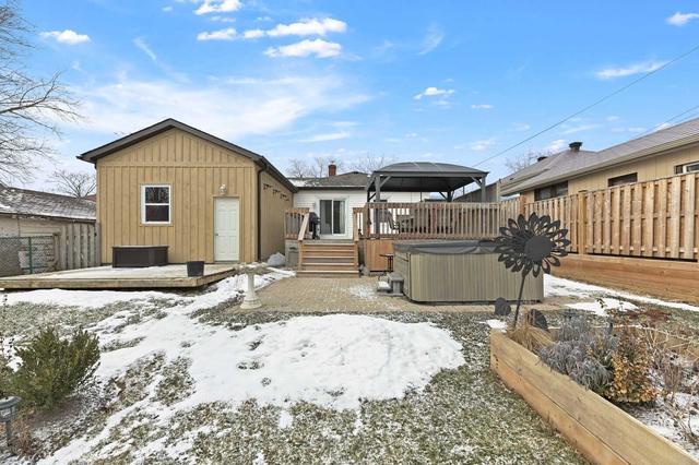 1013 Centre St S, House detached with 3 bedrooms, 2 bathrooms and 6 parking in Whitby ON | Image 20