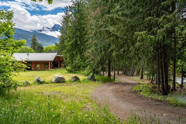 620 Higashi Way, House detached with 5 bedrooms, 2 bathrooms and 4 parking in Kaslo BC | Image 96