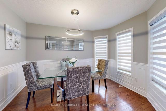 952 Zelinsky Cres, House semidetached with 3 bedrooms, 3 bathrooms and 3 parking in Milton ON | Image 37