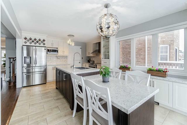 30 Birch Lake Crt, House detached with 4 bedrooms, 4 bathrooms and 3 parking in Brampton ON | Image 32