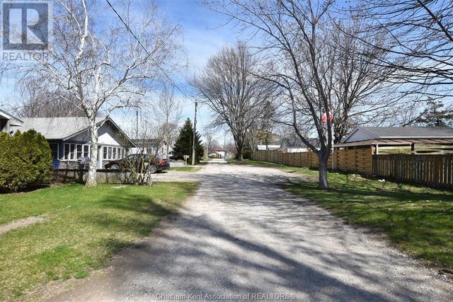 895 - a Mariners Road, House detached with 2 bedrooms, 1 bathrooms and null parking in Chatham Kent ON | Image 6