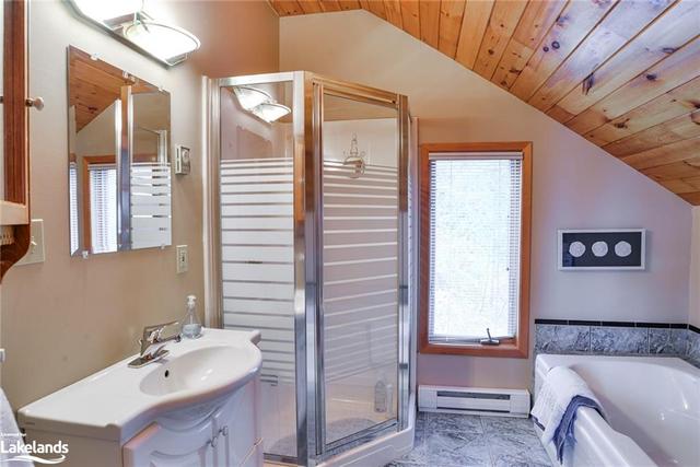 1099 Oak Road, House detached with 5 bedrooms, 2 bathrooms and 2 parking in Gravenhurst ON | Image 33