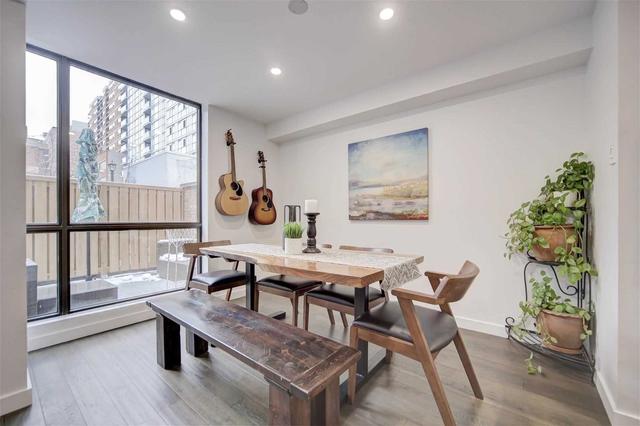 th09 - 73 Mccaul St, Townhouse with 3 bedrooms, 3 bathrooms and 0 parking in Toronto ON | Image 39