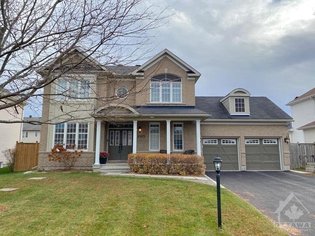 6925 Mary Anne Drive, House detached with 3 bedrooms, 3 bathrooms and 6 parking in Ottawa ON | Image 1