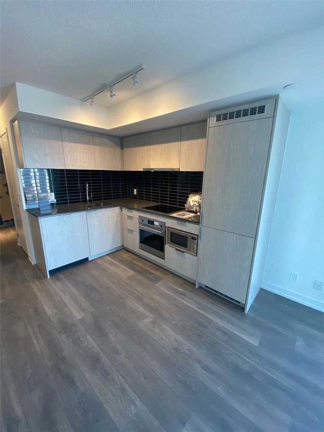 2212 - 60 Shuter St, Condo with 1 bedrooms, 1 bathrooms and 0 parking in Toronto ON | Image 4