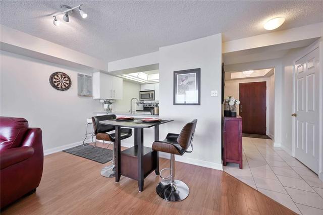 1906 - 22 Hanover Rd, Condo with 1 bedrooms, 1 bathrooms and 1 parking in Brampton ON | Image 5