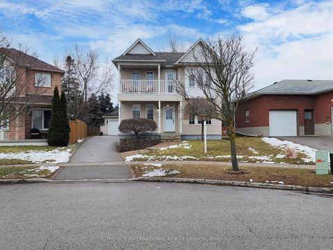 15 Bedell Cres, Whitby, ON, L1R2N8 | Card Image