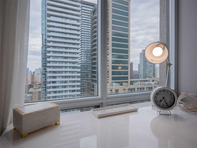 2008 - 85 Bloor St E, Condo with 2 bedrooms, 2 bathrooms and 1 parking in Toronto ON | Image 16