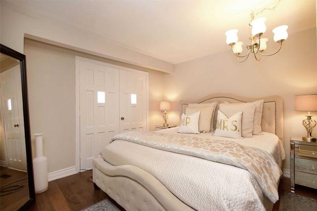 109 Old Sheppard Ave, House semidetached with 4 bedrooms, 3 bathrooms and 4 parking in Toronto ON | Image 7