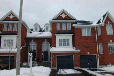 80 Kimono Cres, House attached with 3 bedrooms, 3 bathrooms and 1 parking in Richmond Hill ON | Image 1