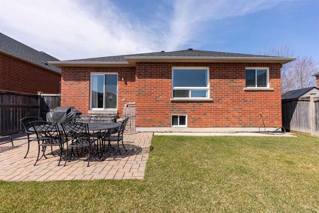 26 Wakem Crt, House detached with 3 bedrooms, 2 bathrooms and 6 parking in Whitby ON | Image 19