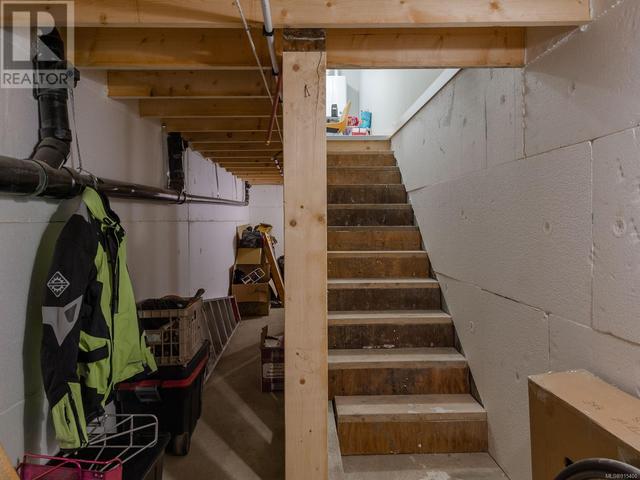 over-height crawlspace | Image 37