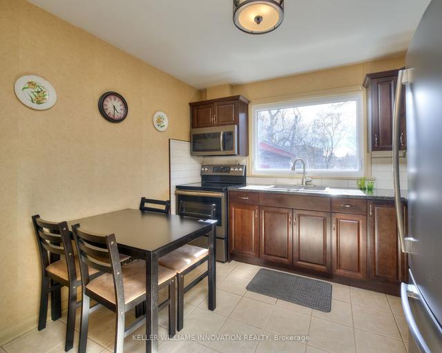 453 Highland Rd E, House detached with 2 bedrooms, 1 bathrooms and 3 parking in Kitchener ON | Image 10