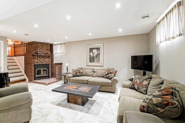 460 Ginger Dwns, House semidetached with 3 bedrooms, 2 bathrooms and 4 parking in Mississauga ON | Image 5