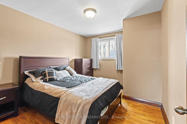 104 Howard Ave, House detached with 4 bedrooms, 2 bathrooms and 4 parking in Hamilton ON | Image 10