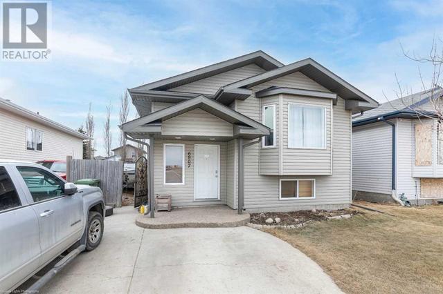 6807 42 Street, House detached with 3 bedrooms, 2 bathrooms and 2 parking in Lloydminster (Part) AB | Image 2