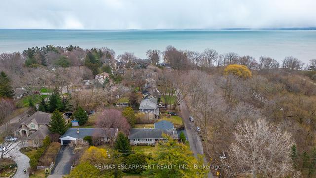 4306 Lakeshore Rd, House detached with 3 bedrooms, 3 bathrooms and 5 parking in Burlington ON | Image 32