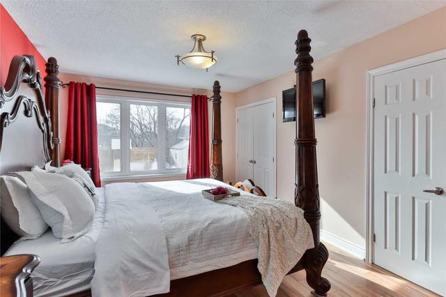 237 Combe Ave, House detached with 3 bedrooms, 4 bathrooms and 9 parking in Toronto ON | Image 13
