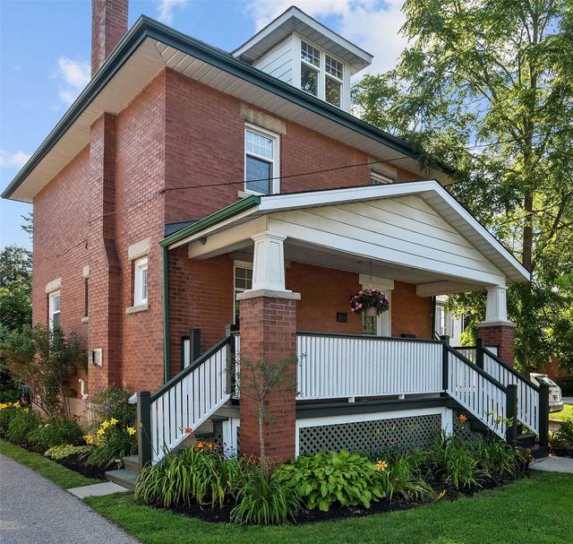 614 Woolwich St, House detached with 4 bedrooms, 2 bathrooms and 3 parking in Guelph ON | Image 1