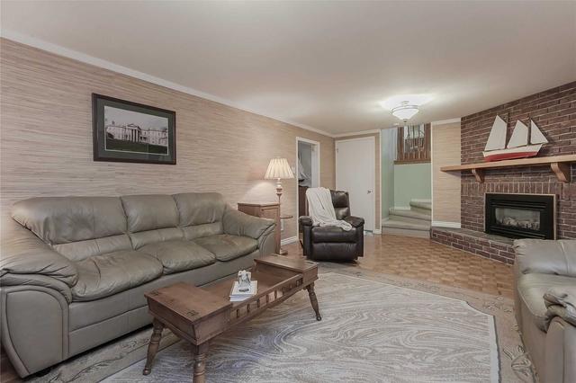 4399 Dublin Cres, House detached with 3 bedrooms, 3 bathrooms and 5 parking in Burlington ON | Image 30