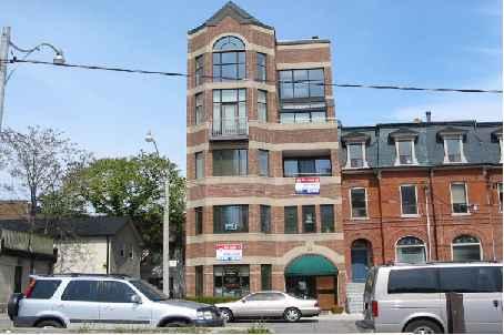 unit 4 - 45 Mutual St, Home with 3 bedrooms, 3 bathrooms and 1 parking in Toronto ON | Image 1