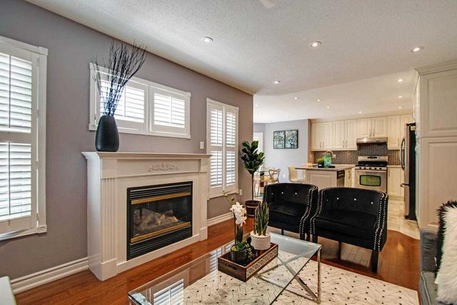 127 Watford St, House detached with 4 bedrooms, 3 bathrooms and 4 parking in Whitby ON | Image 8